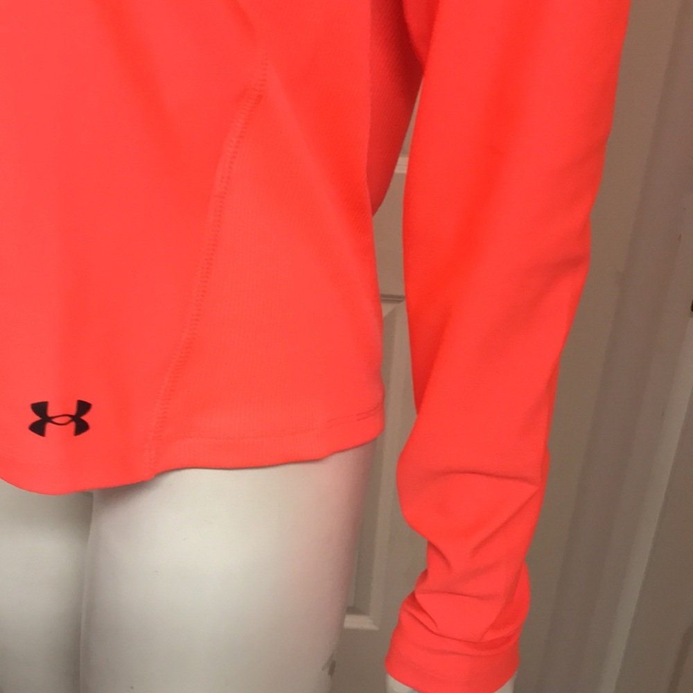 Under Armour Athletic/Athleisure L/S Top, NWT! - Picture 2 of 9